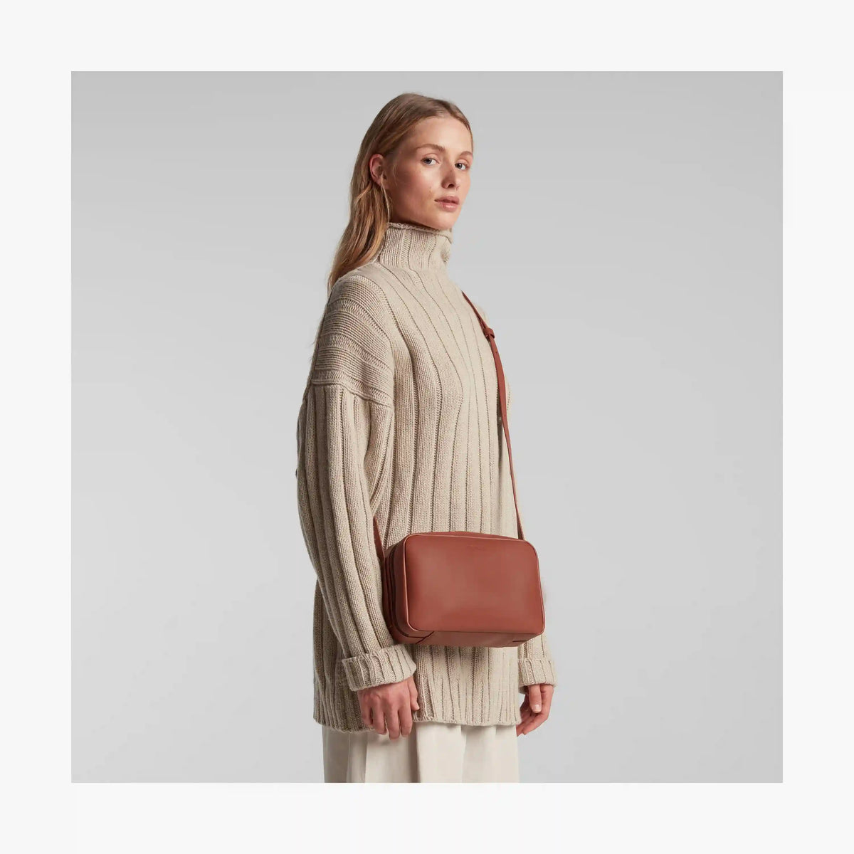 Metro Crossbody