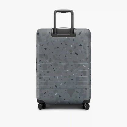 Check-In Medium
